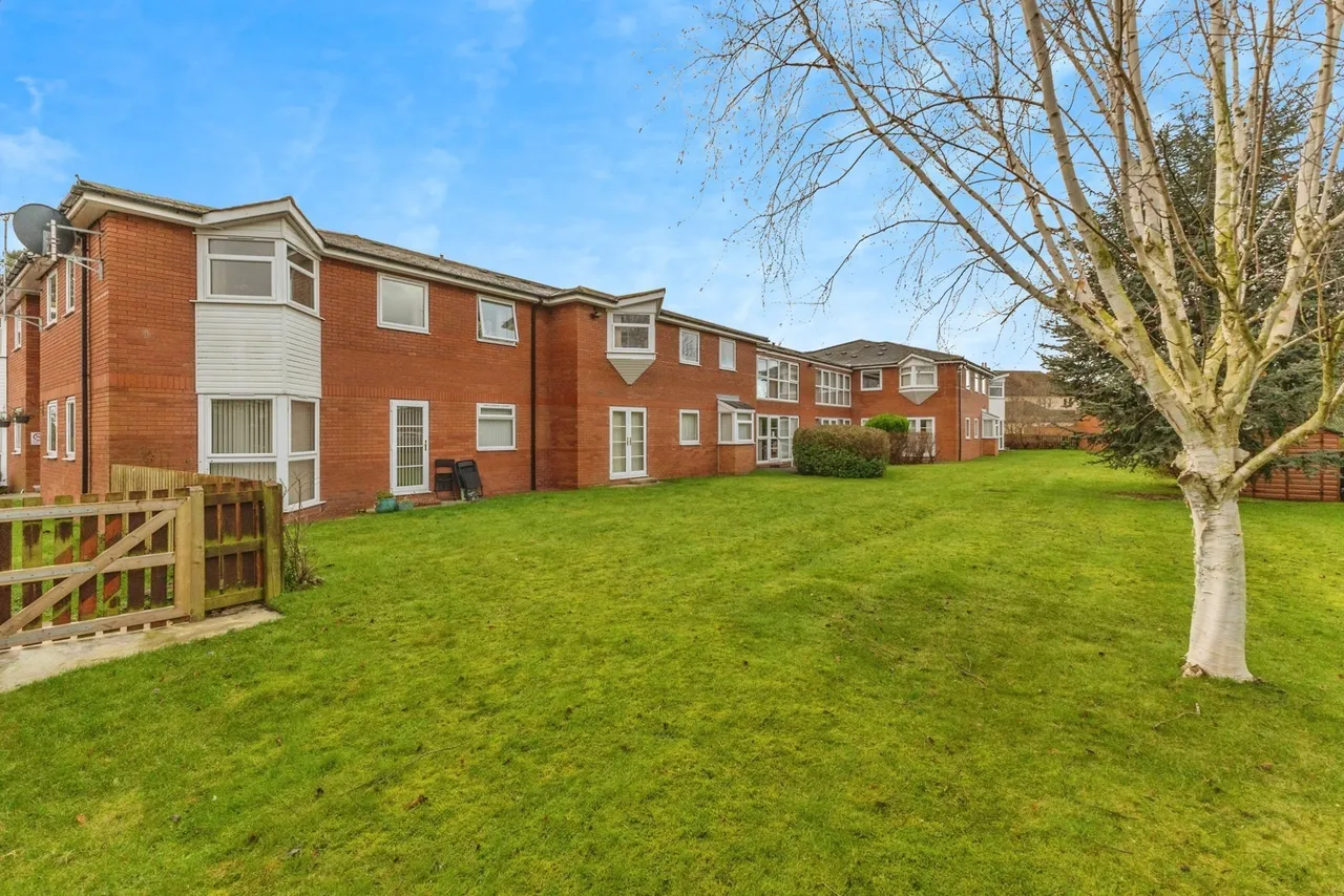 Wycliffe Court, Yarm, Durham, TS15, photo 16