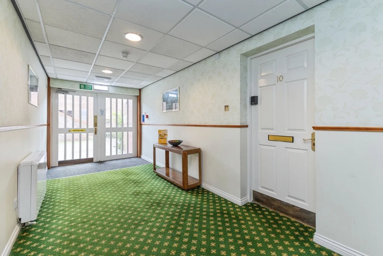 Wycliffe Court, Yarm, Durham, TS15, photo 13