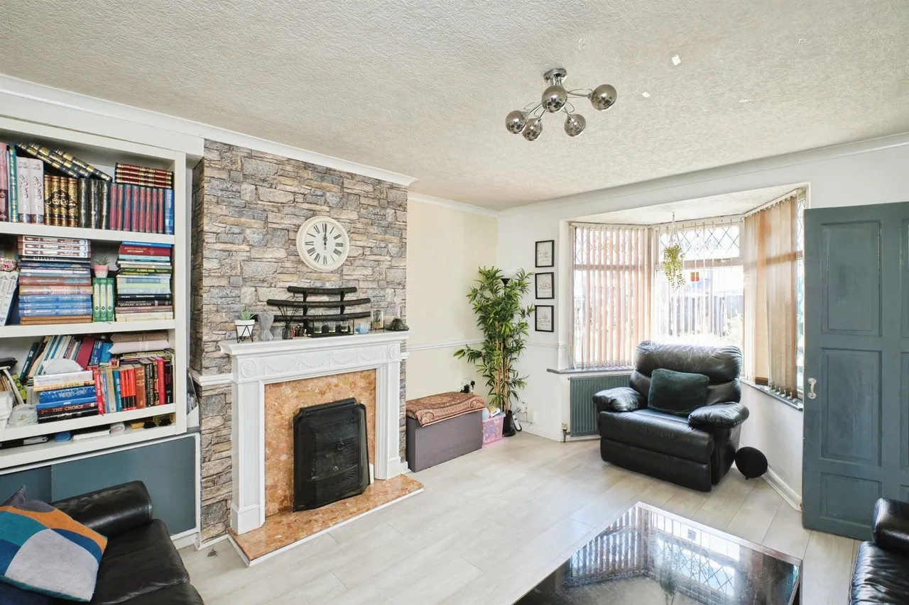 Denton Grove, Stechford, B33, photo 2
