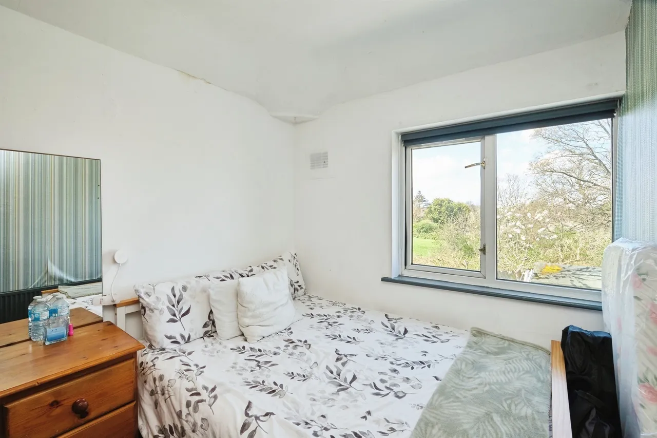 Denton Grove, Stechford, B33, photo 9