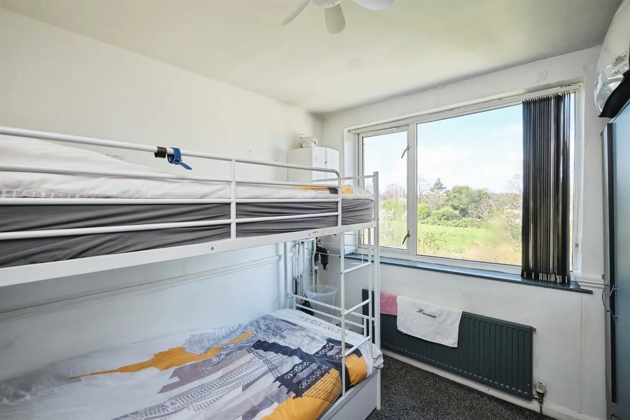 Denton Grove, Stechford, B33, photo 10