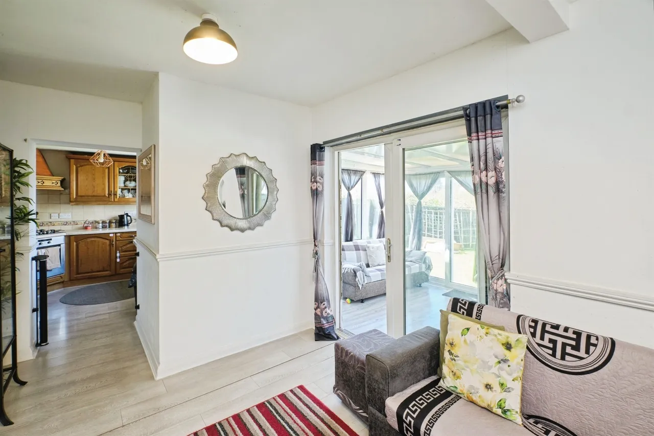 Denton Grove, Stechford, B33, photo 4