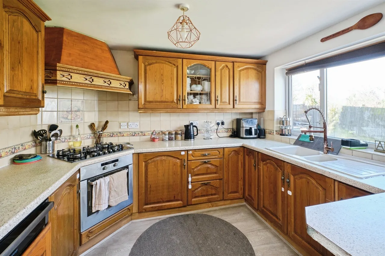 Denton Grove, Stechford, B33, photo 5