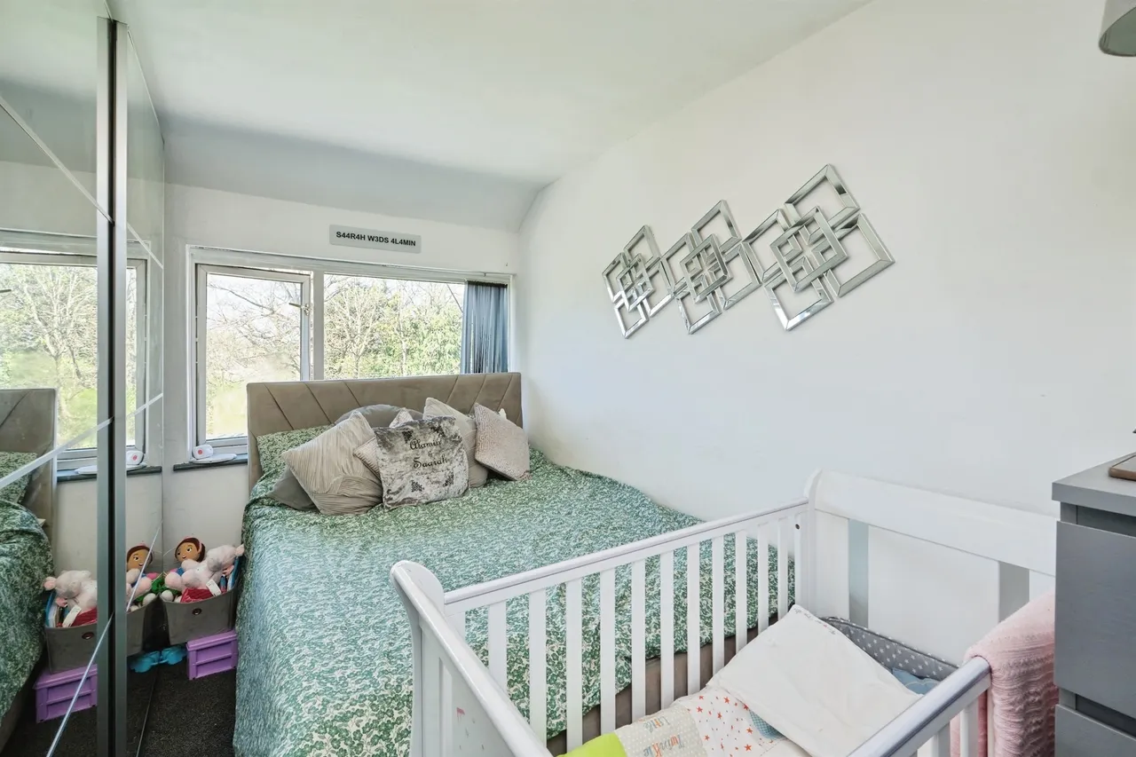 Denton Grove, Stechford, B33, photo 12
