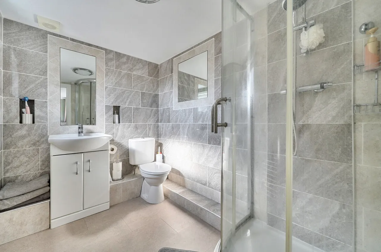 Terrace Road South, Binfield, Bracknell, Berkshire, RG42 4DH, photo 16