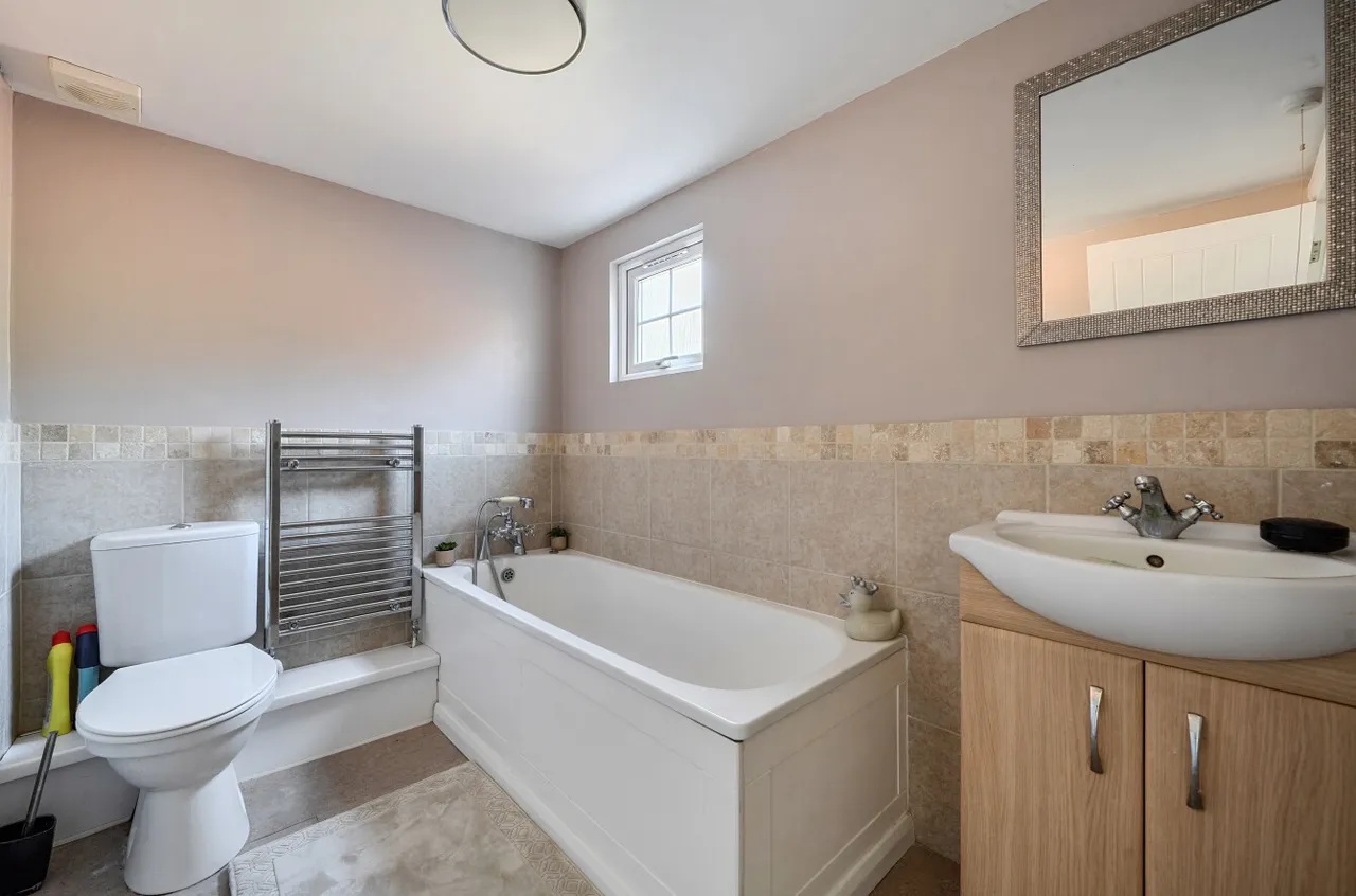 Terrace Road South, Binfield, Bracknell, Berkshire, RG42 4DH, photo 17