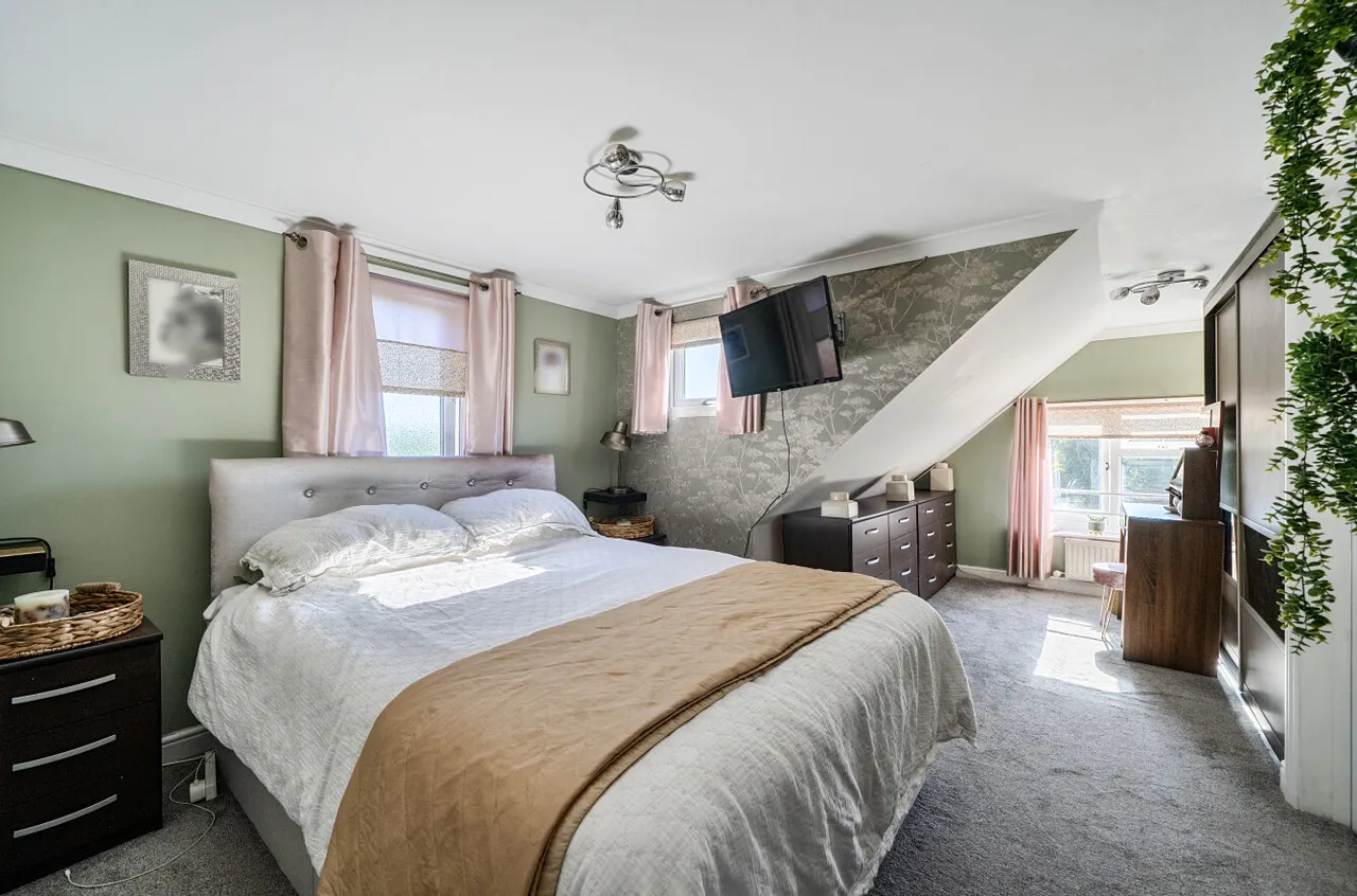 Terrace Road South, Binfield, Bracknell, Berkshire, RG42 4DH, photo 13