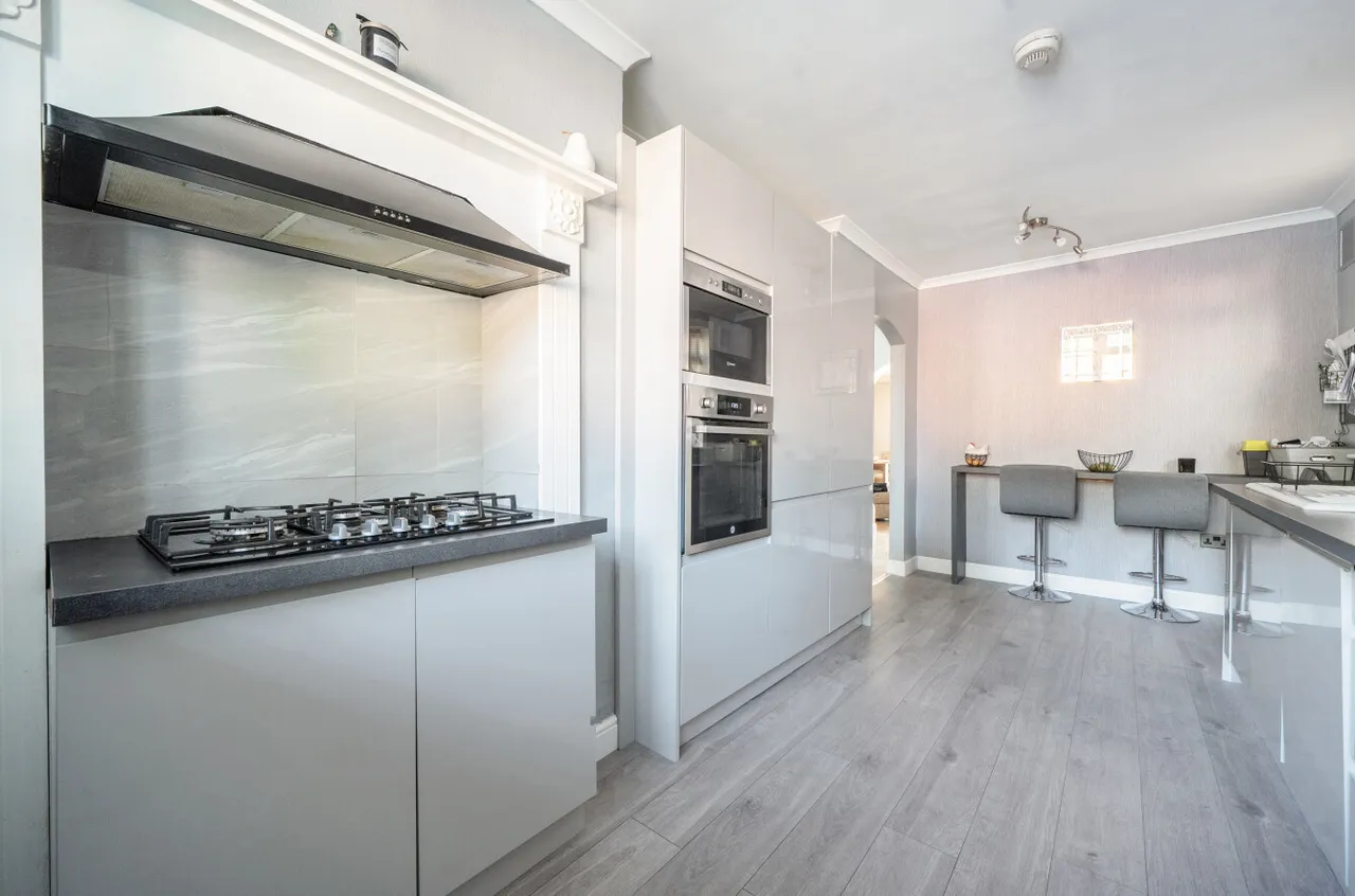 Terrace Road South, Binfield, Bracknell, Berkshire, RG42 4DH, photo 6