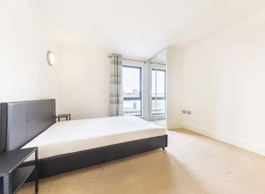 Mercury House, Canning Town, E16, photo 2