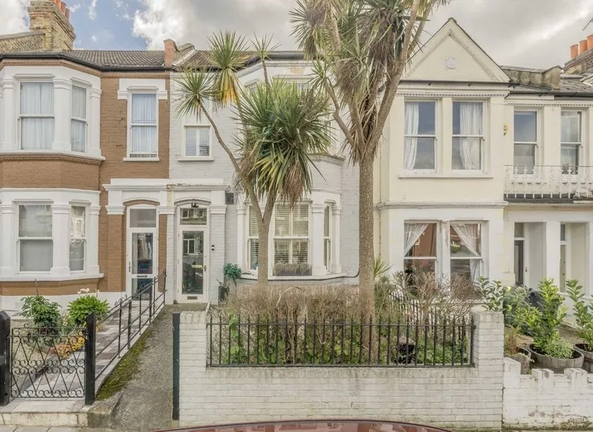 3 bed house to rent, Cavendish Road, Clapham South, SW12