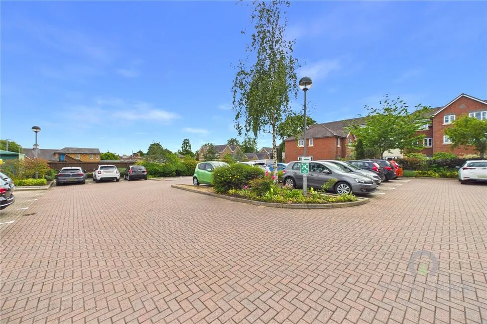 Tresham Close, Kettering, NN15, photo 14