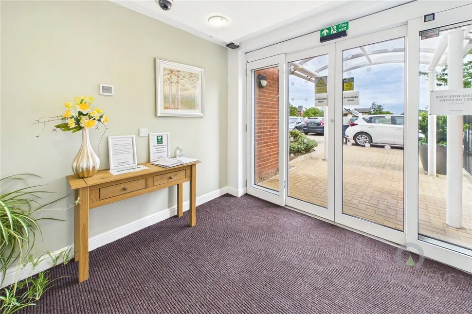 Tresham Close, Kettering, NN15, photo 9