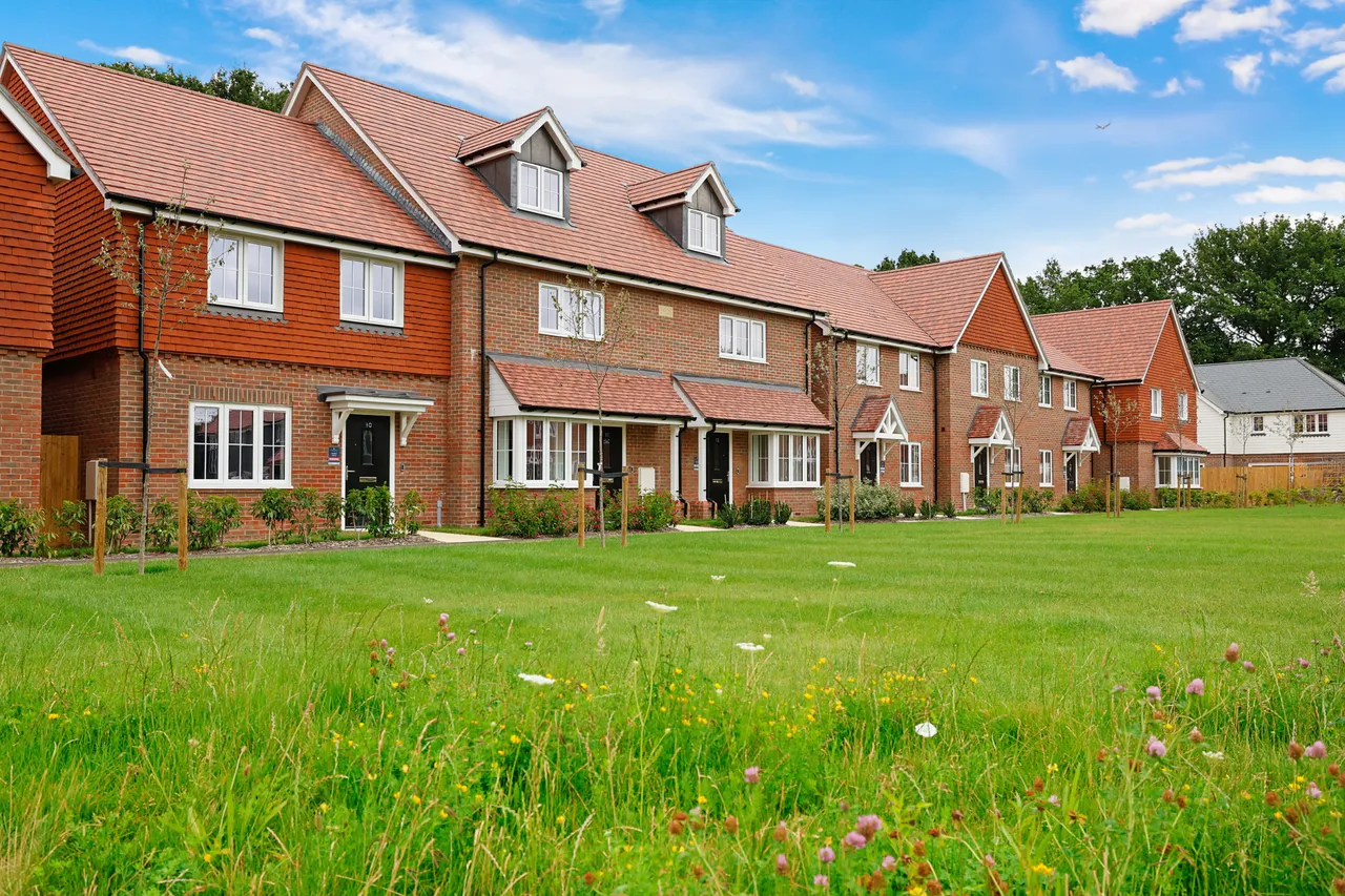 Burstow Grove, Off Haroldslea Drive, RH6, photo 11