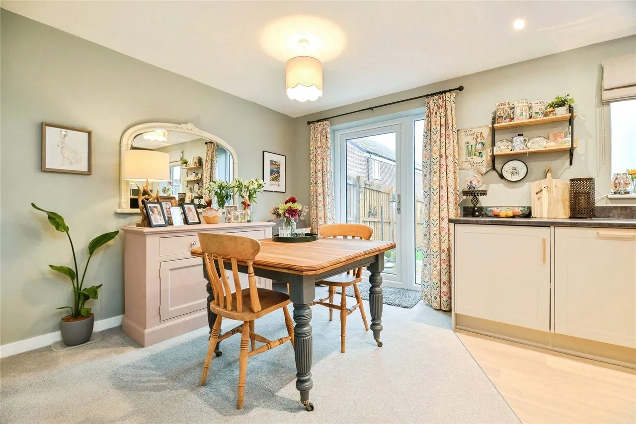 Sparrow Way, Northallerton, North Yorkshire, DL6, photo 5