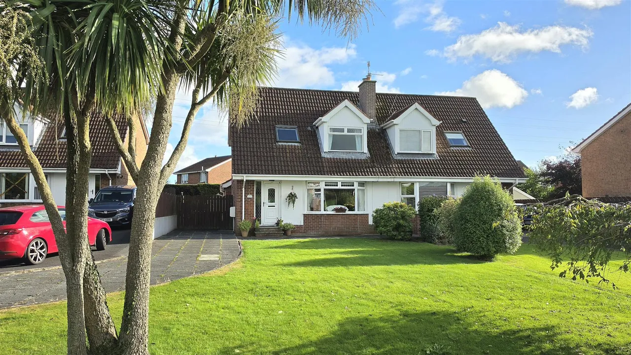4 bed house for sale, Hillview Green, Carrickfergus, BT38