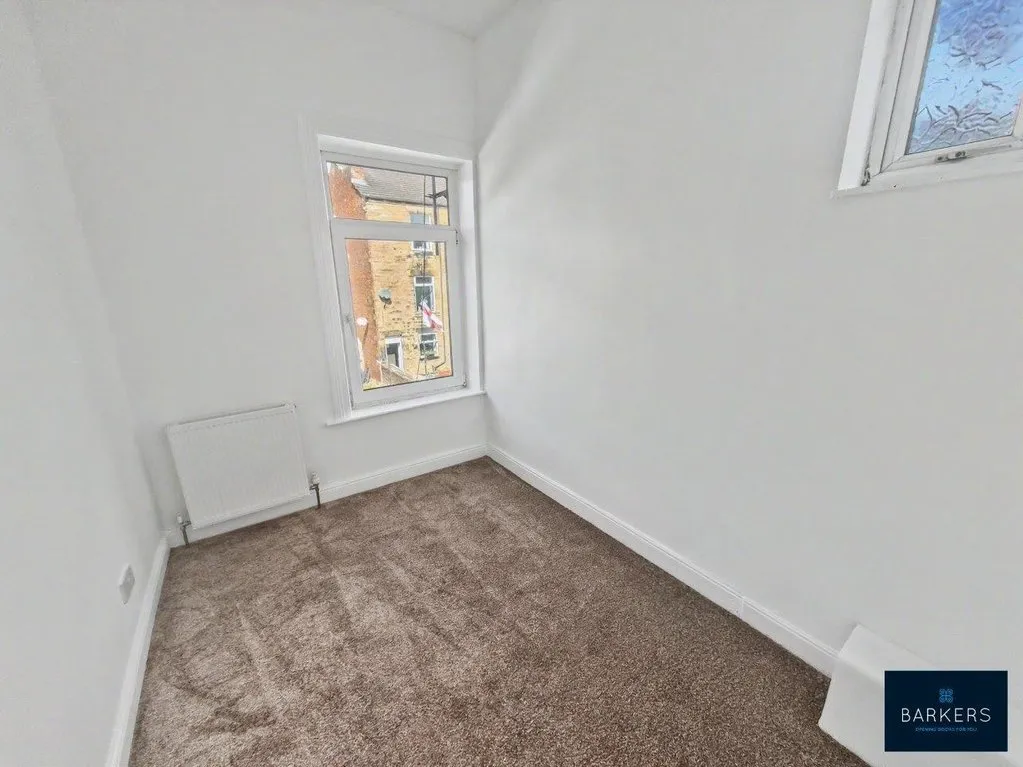 Victoria Street Birstall, Batley WF17 9ET, photo 7