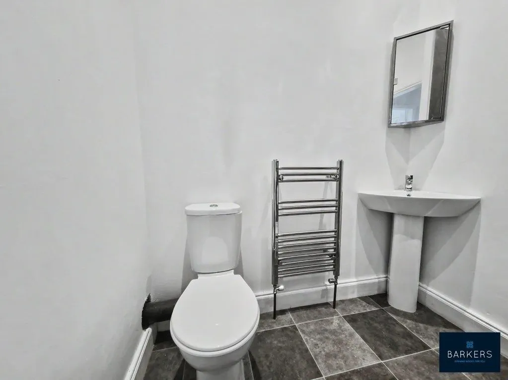 Victoria Street Birstall, Batley WF17 9ET, photo 8