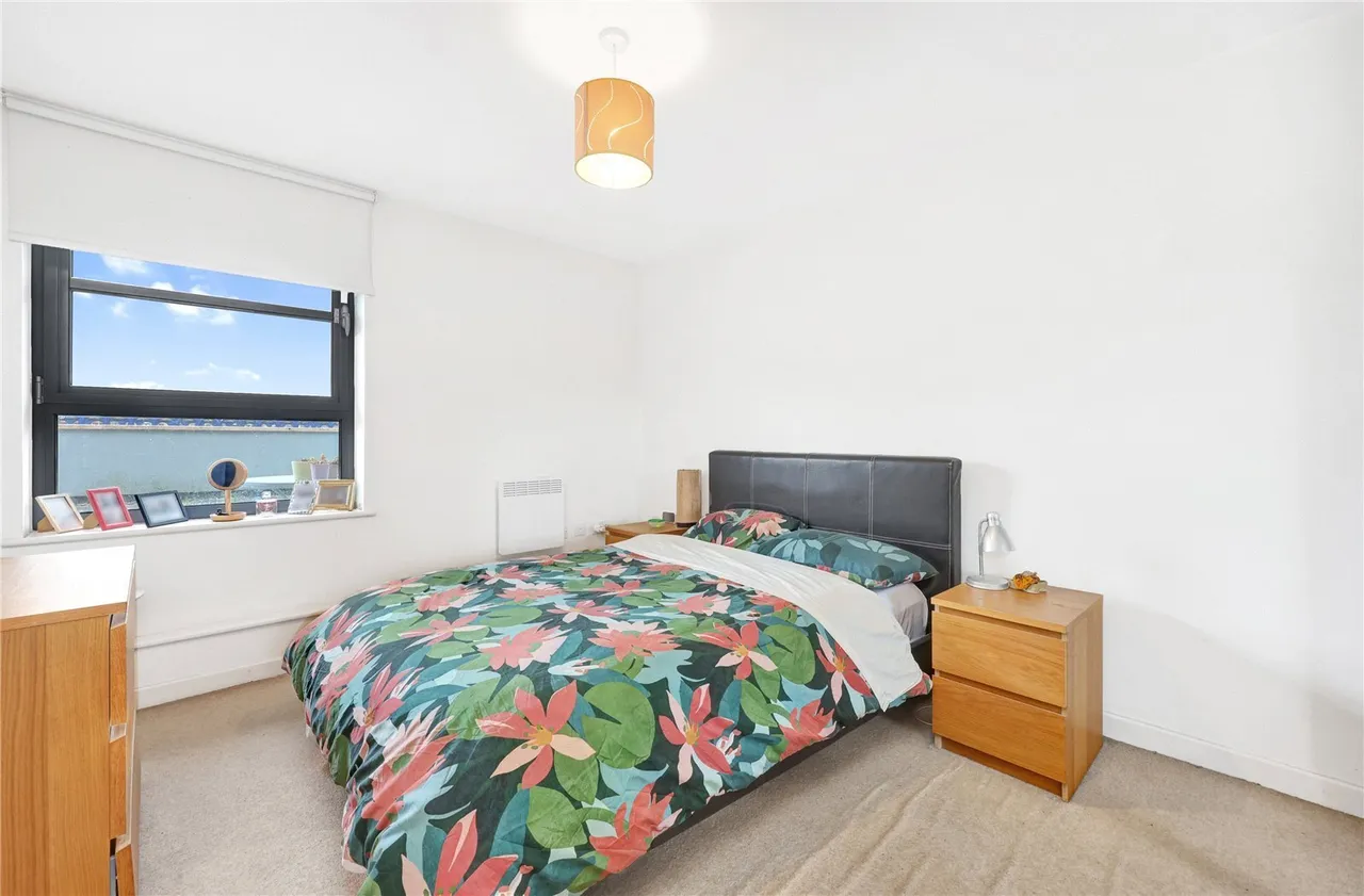 Commercial Road, Limehouse, E14, photo 4