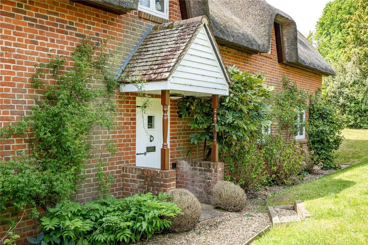 Enford, Pewsey, Wiltshire, SN9 6DJ, photo 4