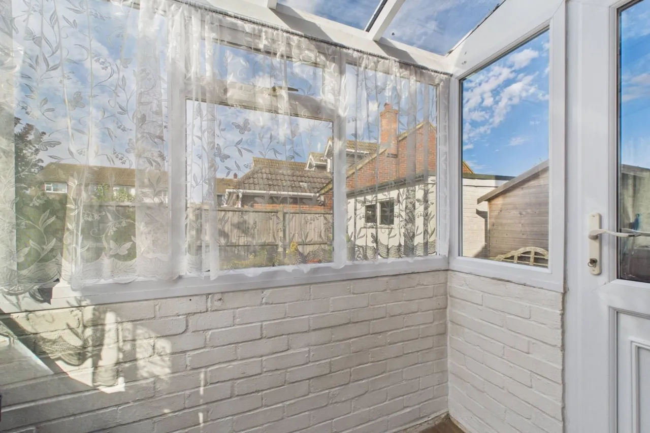 Miles Avenue, Leighton Buzzard, LU7, photo 4