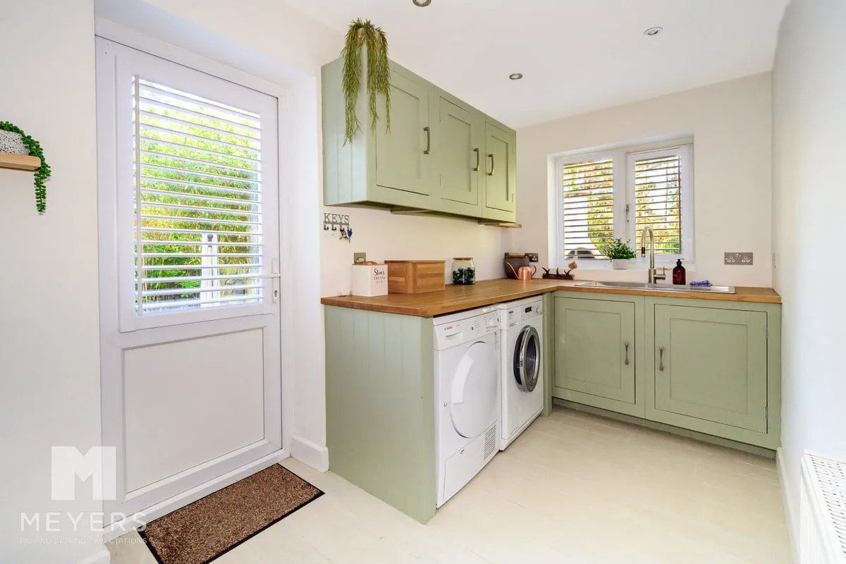 Lions Lane, Ashley Heath, BH24, photo 12