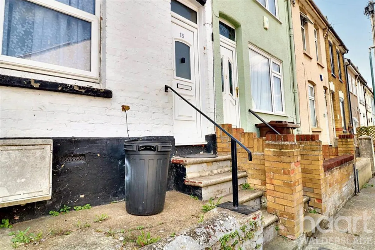 1 bed flat to rent, Portland Street, Chatham, ME4