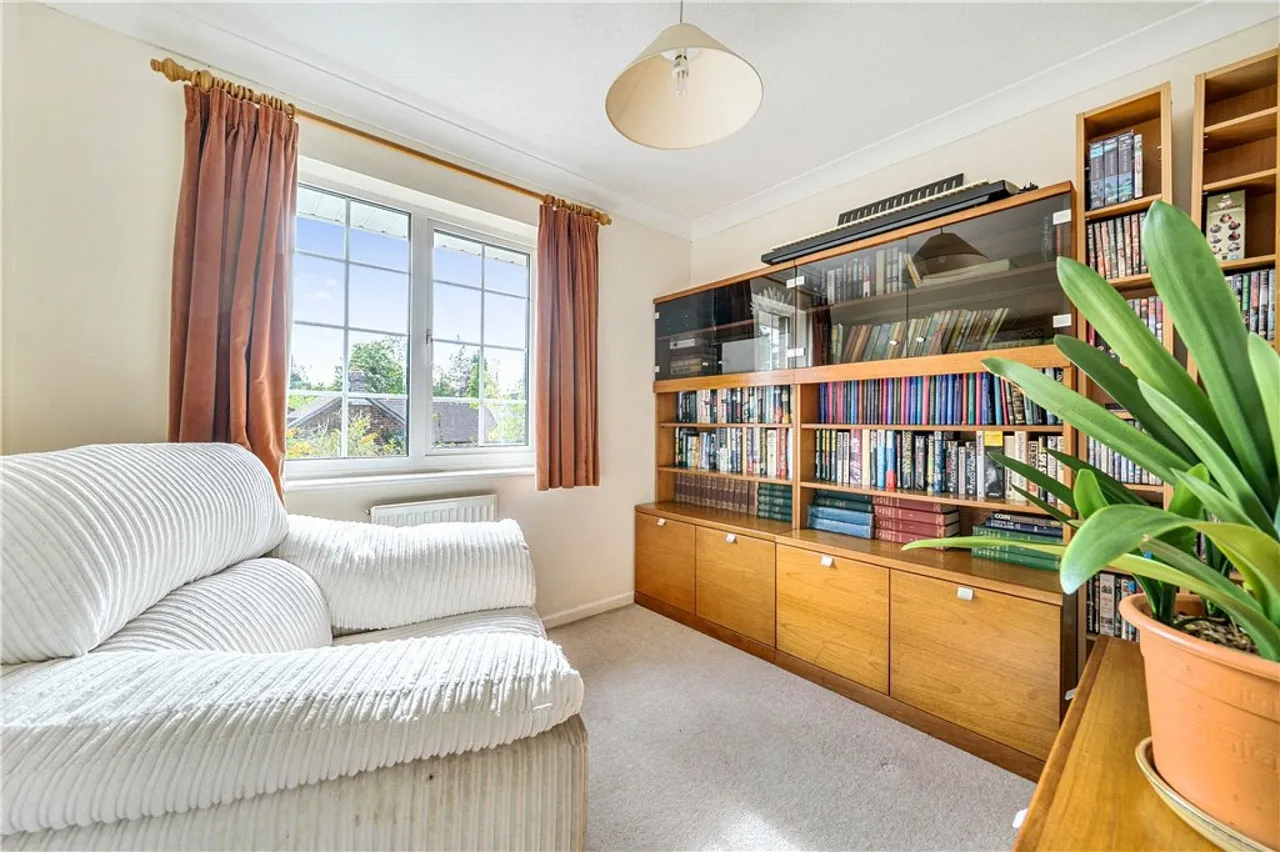 Barton Close, Romsey, SO51, photo 17