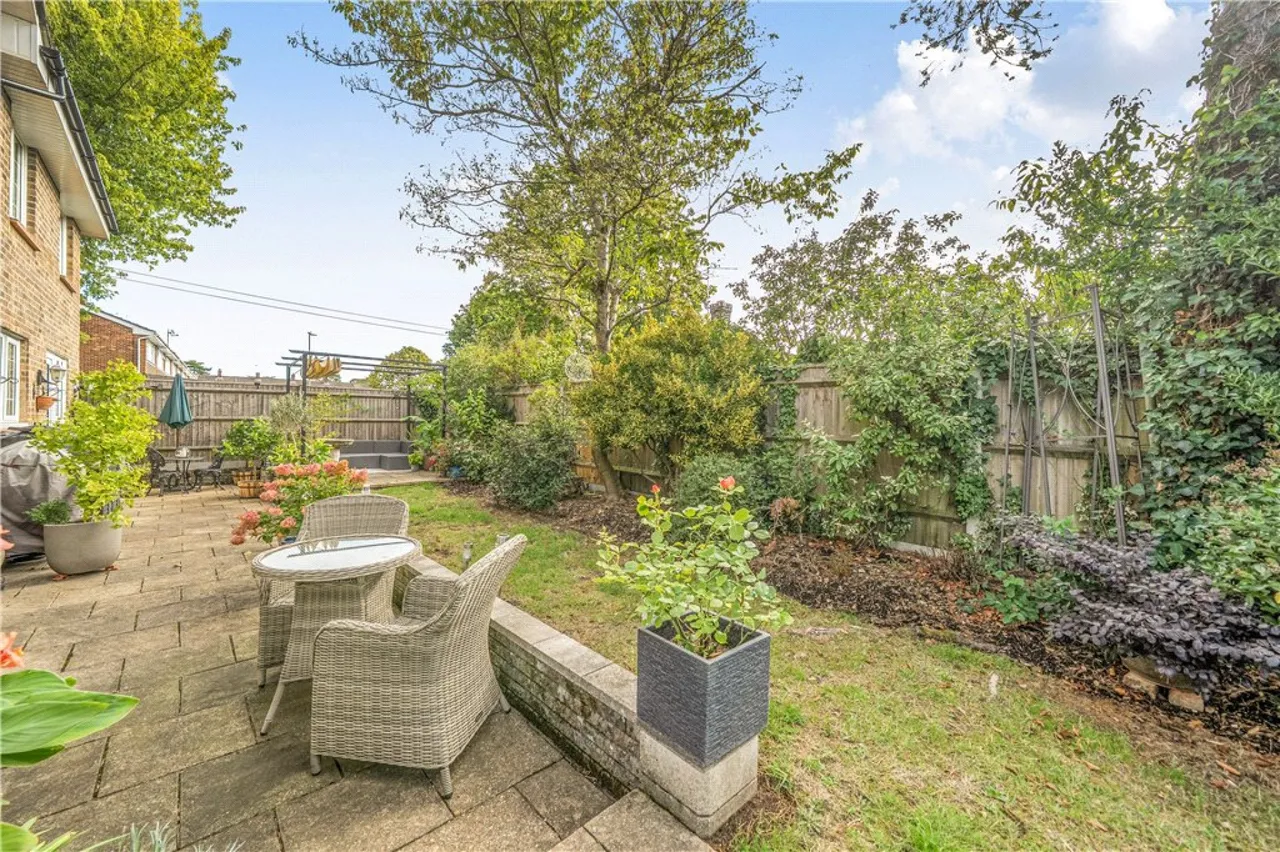 Barton Close, Romsey, SO51, photo 20