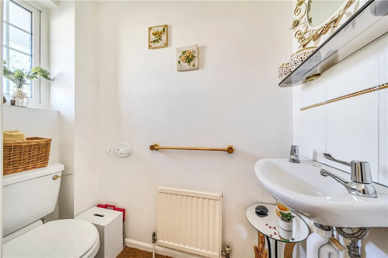 Barton Close, Romsey, SO51, photo 10