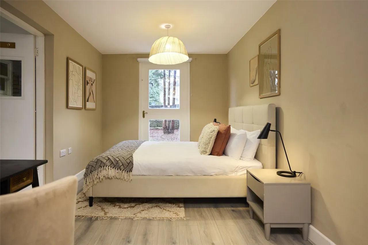 Ravenswood Court, Kingston Hill, Kingston Upon Thames11, KT2, photo 11