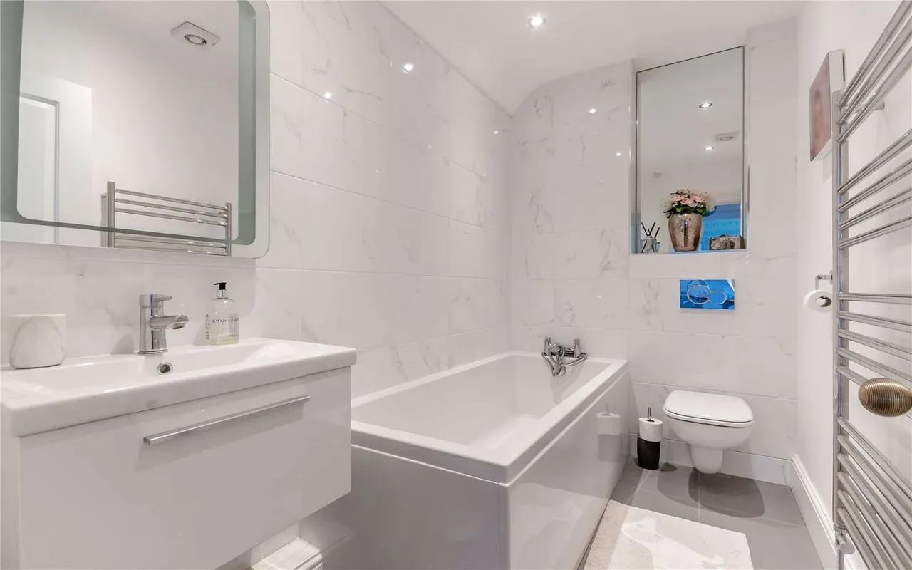 Main Street, Epperstone, NG14, photo 10