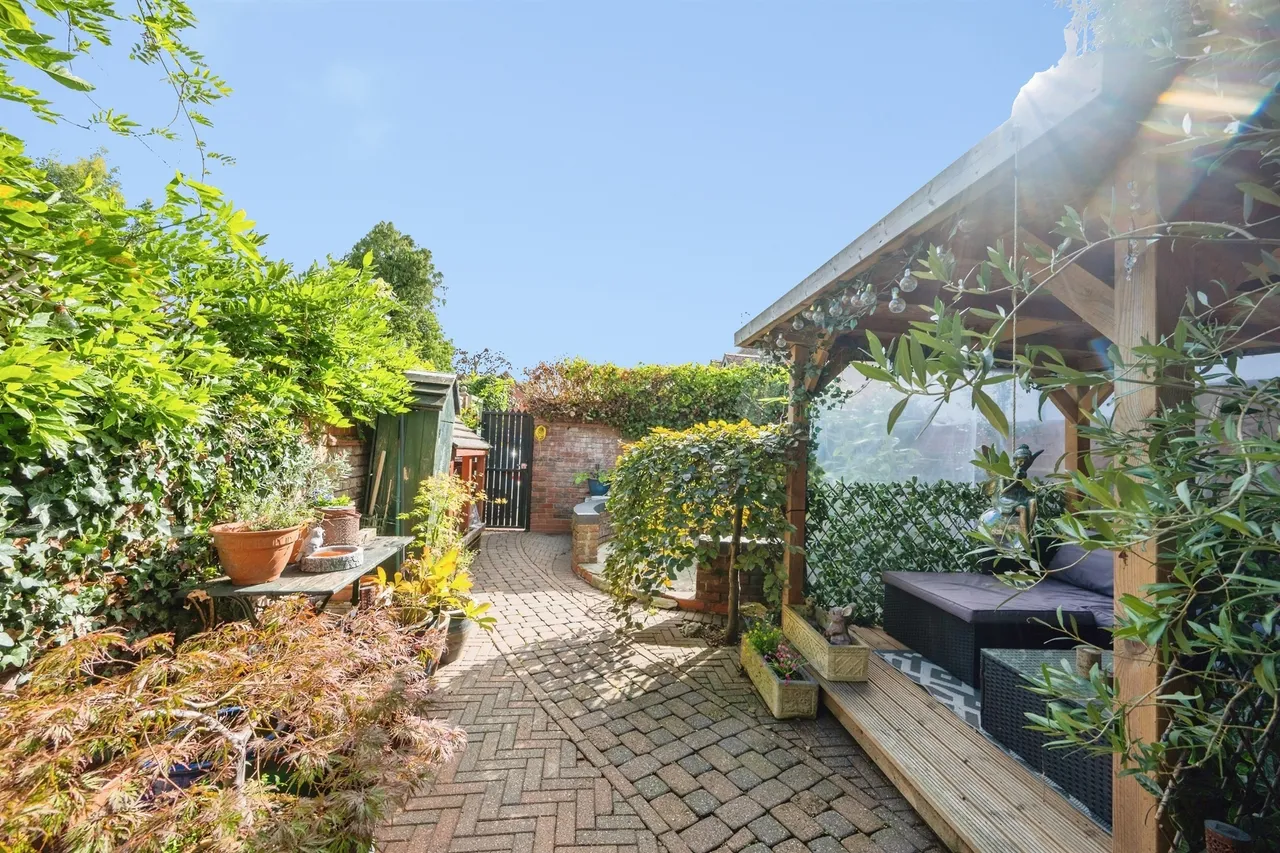 High Street, Henley-In-Arden, B95, photo 19