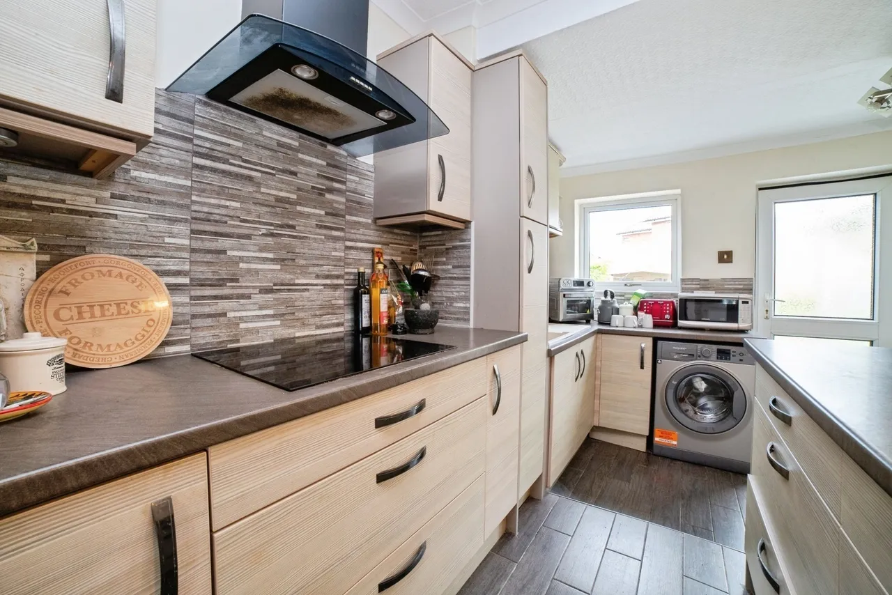Dalestorth Road, SUTTON-IN-ASHFIELD, Nottinghamshire, NG17, photo 8