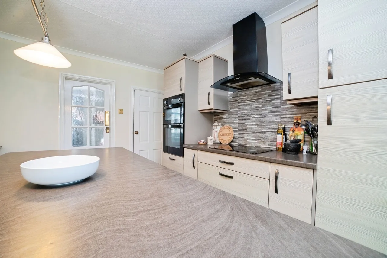 Dalestorth Road, SUTTON-IN-ASHFIELD, Nottinghamshire, NG17, photo 5