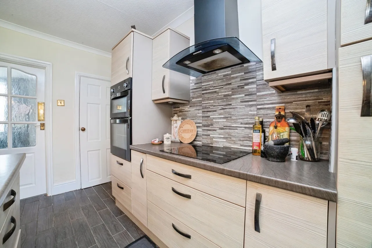 Dalestorth Road, SUTTON-IN-ASHFIELD, Nottinghamshire, NG17, photo 7