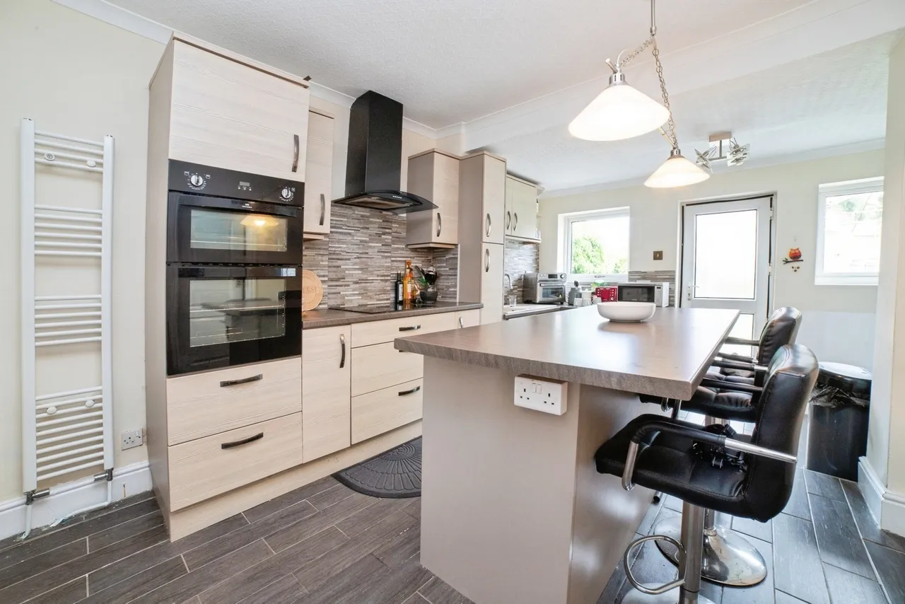 Dalestorth Road, SUTTON-IN-ASHFIELD, Nottinghamshire, NG17, photo 4