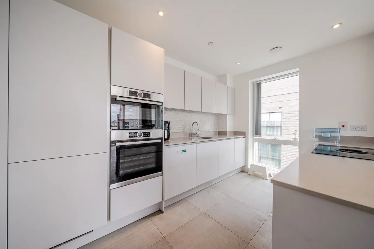 2 bed flat for sale — Latimer Square, SE10