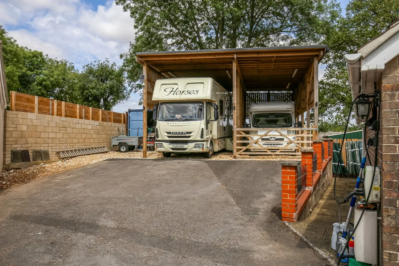 Mill Close, Winterbourne Gunner, Salisbury, Wiltshire, SP4 6JR, photo 20