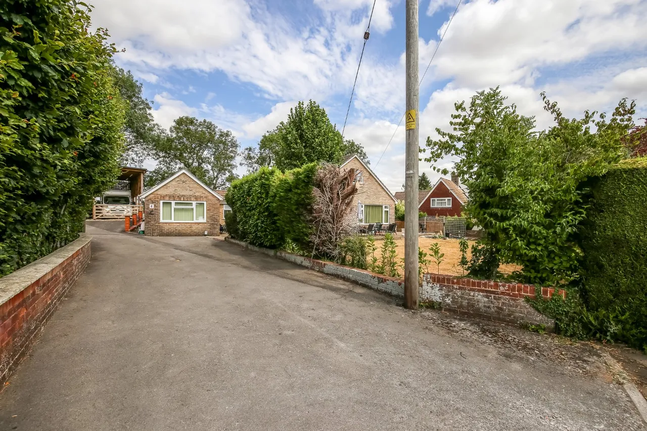 Mill Close, Winterbourne Gunner, Salisbury, Wiltshire, SP4 6JR, photo 19