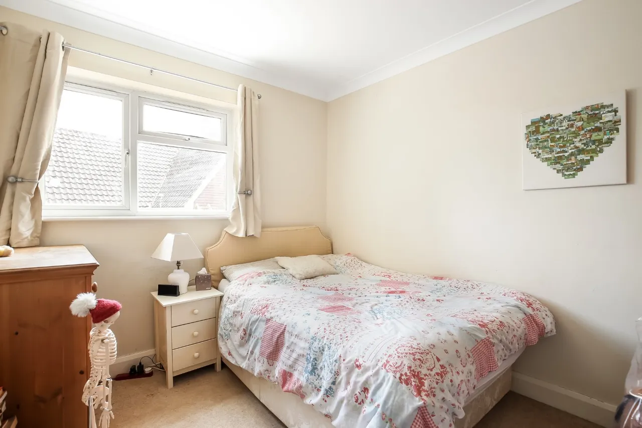 Mill Close, Winterbourne Gunner, Salisbury, Wiltshire, SP4 6JR, photo 8