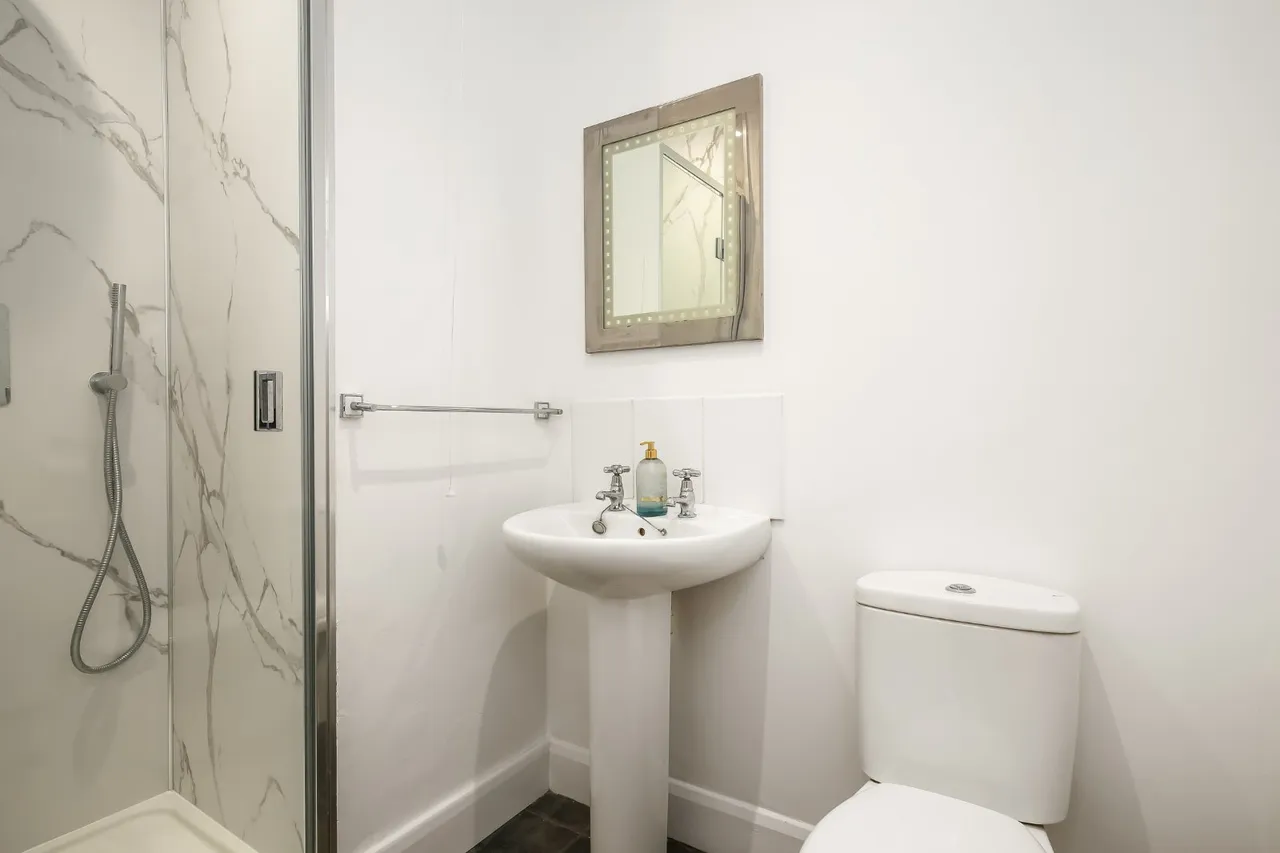 Mill Close, Winterbourne Gunner, Salisbury, Wiltshire, SP4 6JR, photo 12