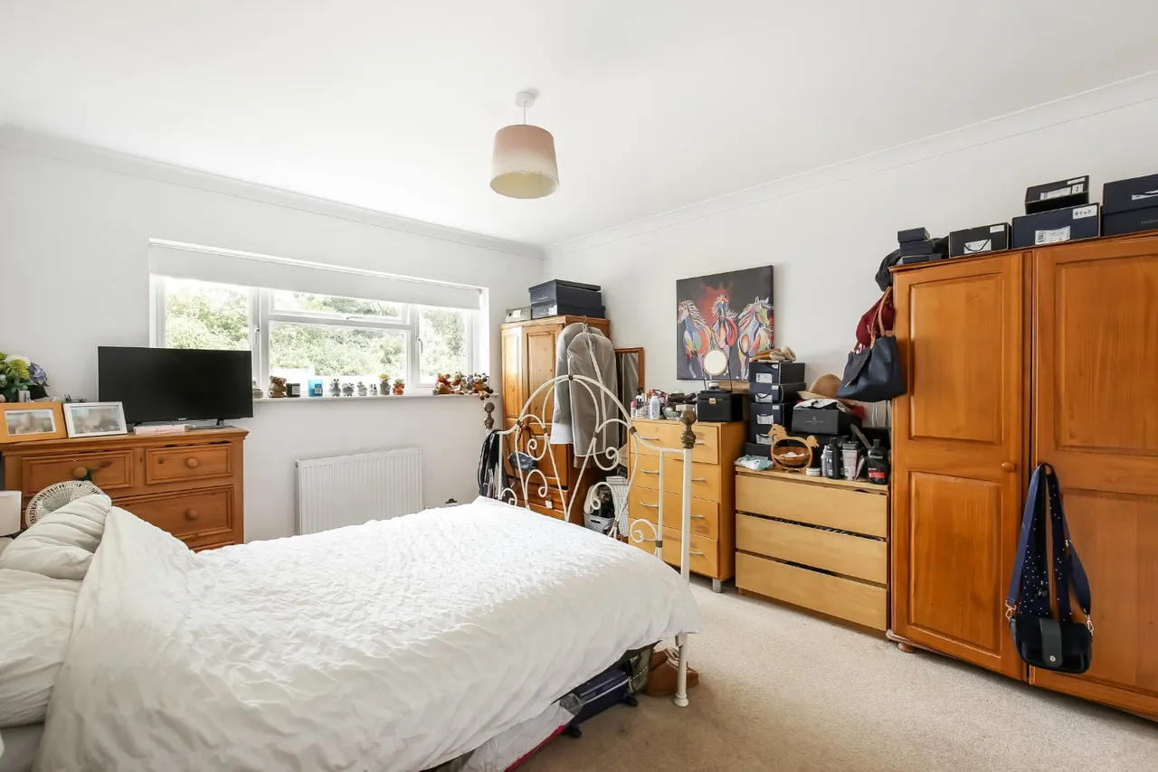 Mill Close, Winterbourne Gunner, Salisbury, Wiltshire, SP4 6JR, photo 7