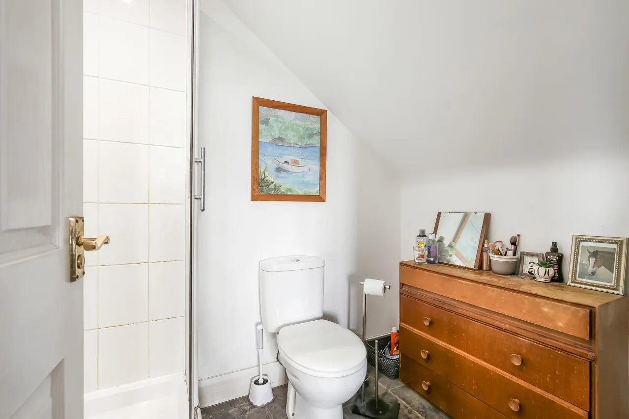 Mill Close, Winterbourne Gunner, Salisbury, Wiltshire, SP4 6JR, photo 14