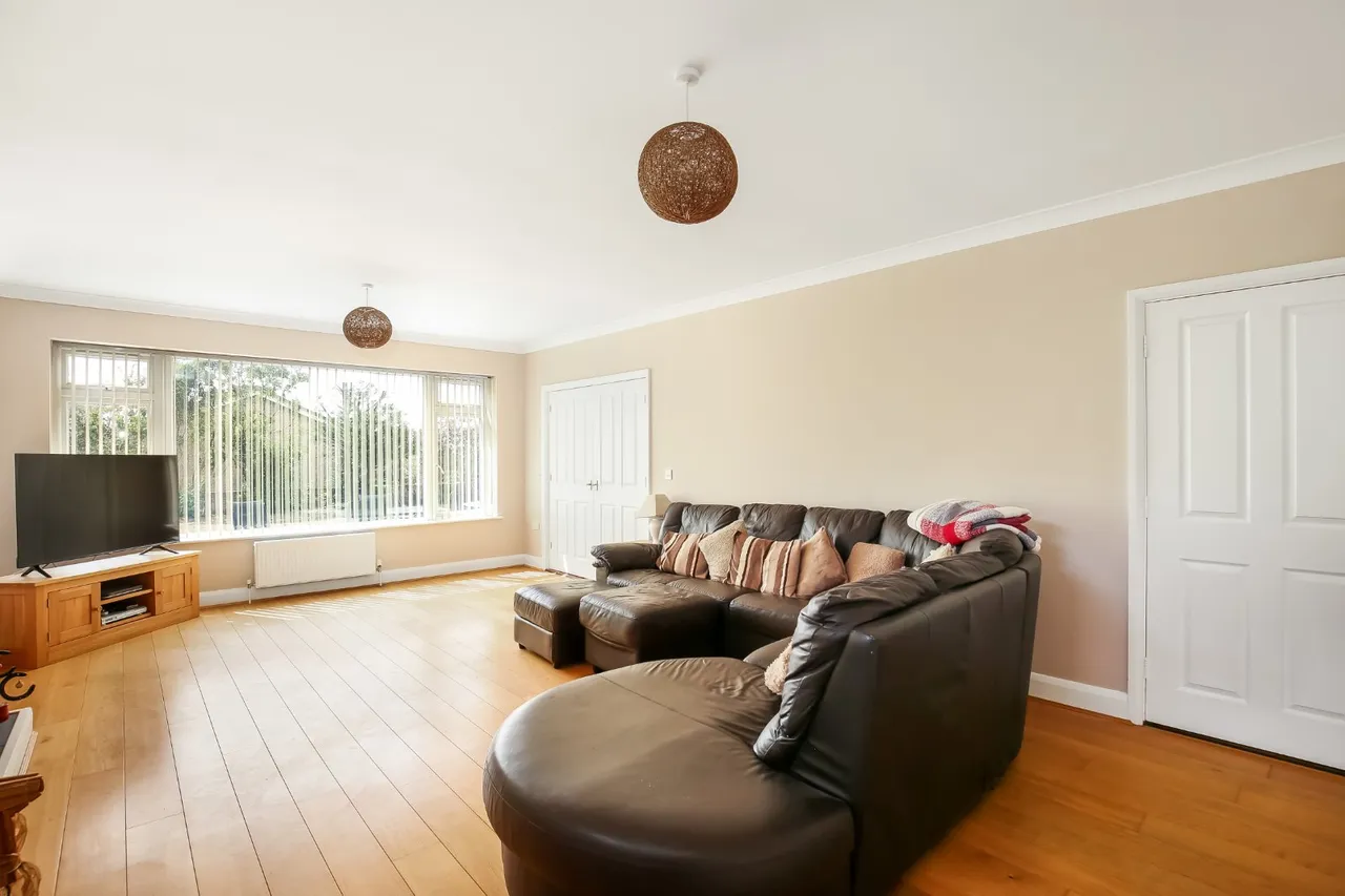 Mill Close, Winterbourne Gunner, Salisbury, Wiltshire, SP4 6JR, photo 3