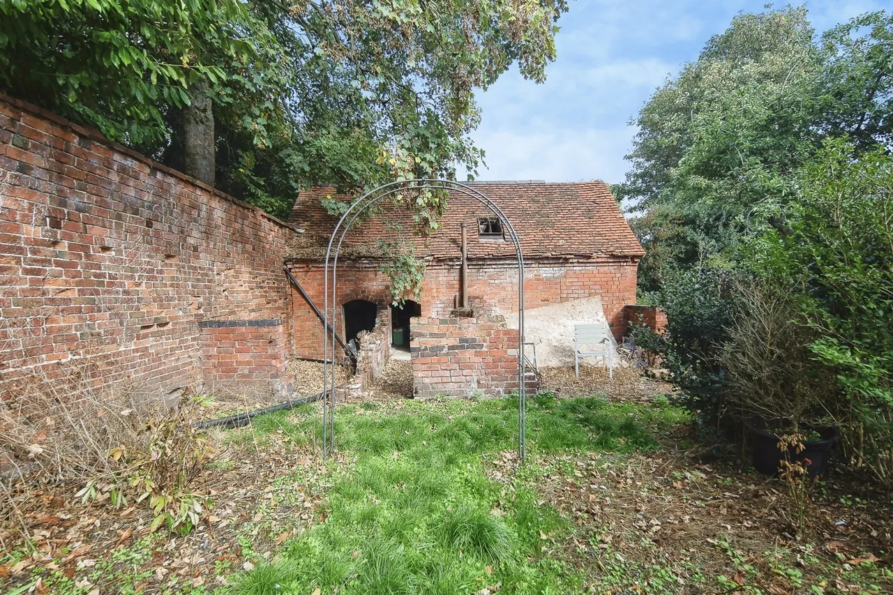 High Street, Coleshill, B46, photo 6