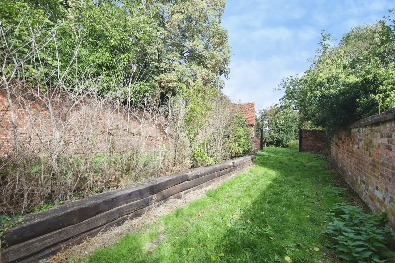 High Street, Coleshill, B46, photo 8