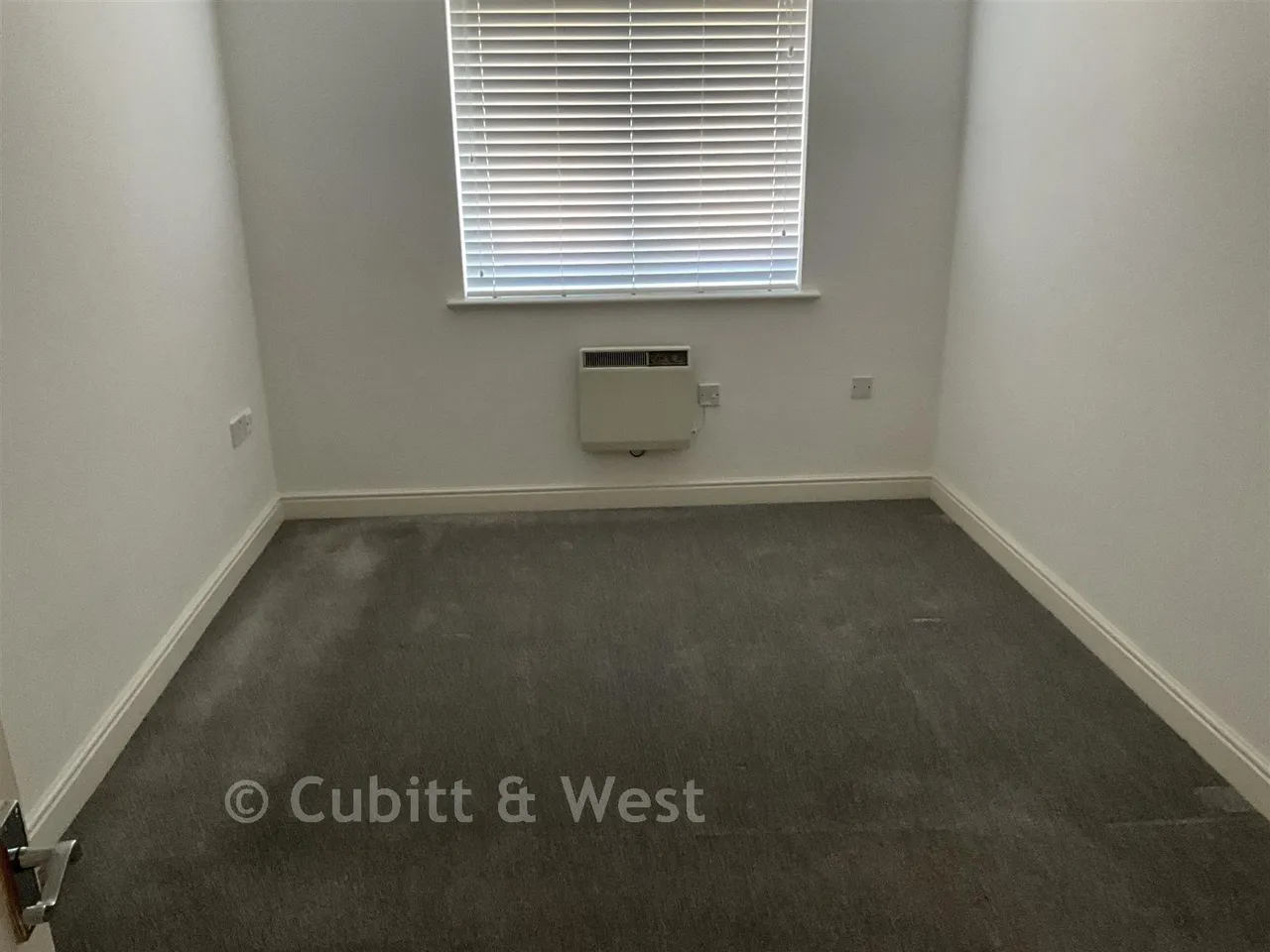 Fairbank Road, Southwater, RH13, photo 6