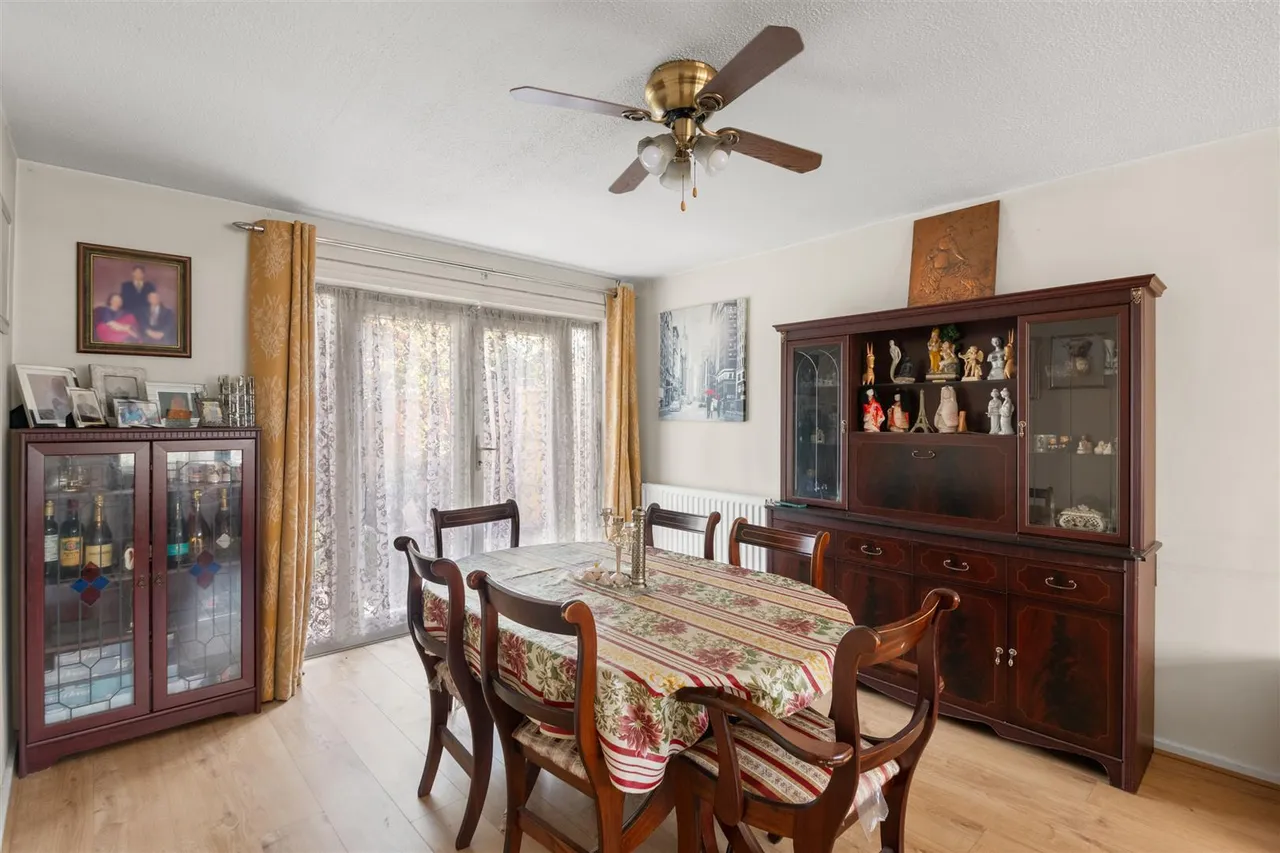 Finians Close, Uxbridge, photo 10