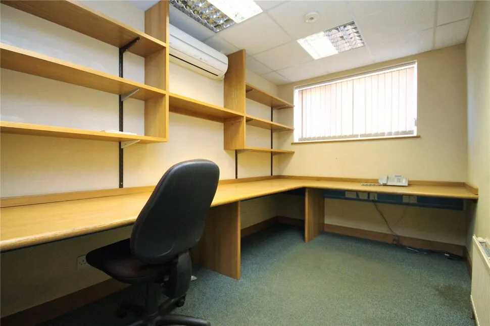 Rush Green Road, Romford, RM7, photo 3