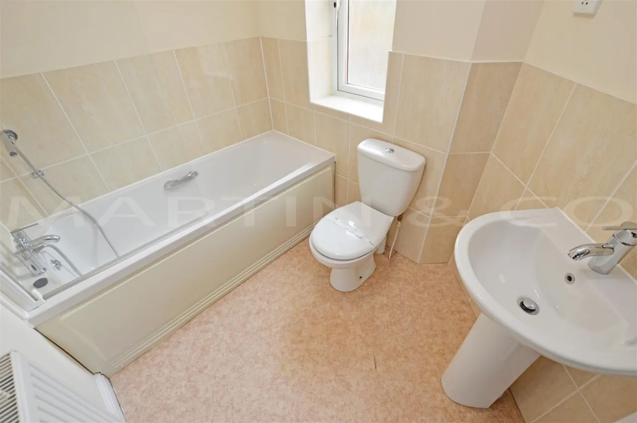 Brambles Close, Minster, ME12, photo 13